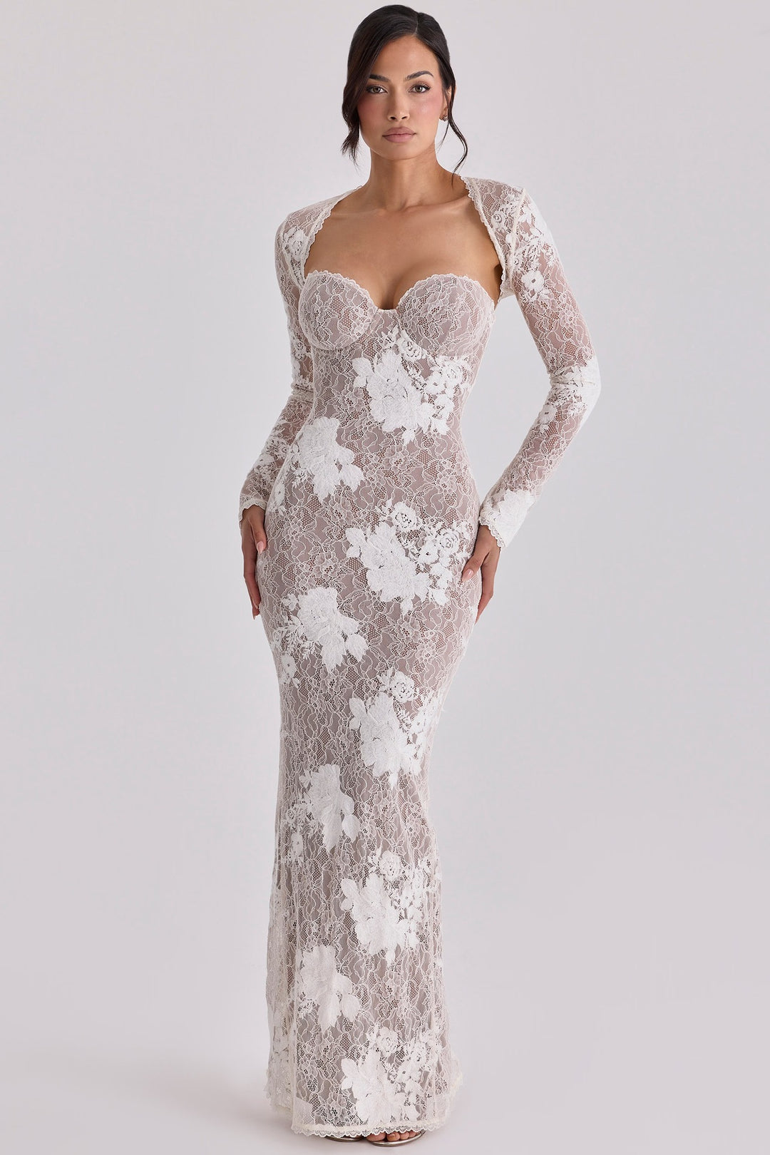 Damen Elegantes Spitzenabendkleid mit langem Arm und verführerischem Schnitt Echo Archiv