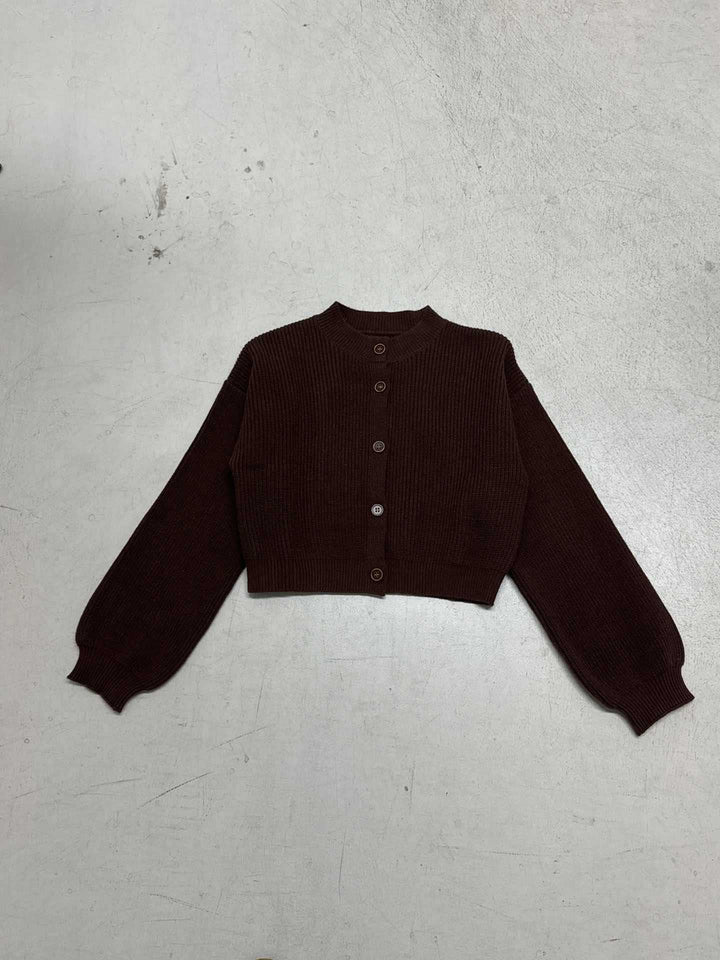 Damen Kurzgeschnittene Rippstrick-Cardigan mit Ballonärmeln und Zierknopfleiste – Veloura