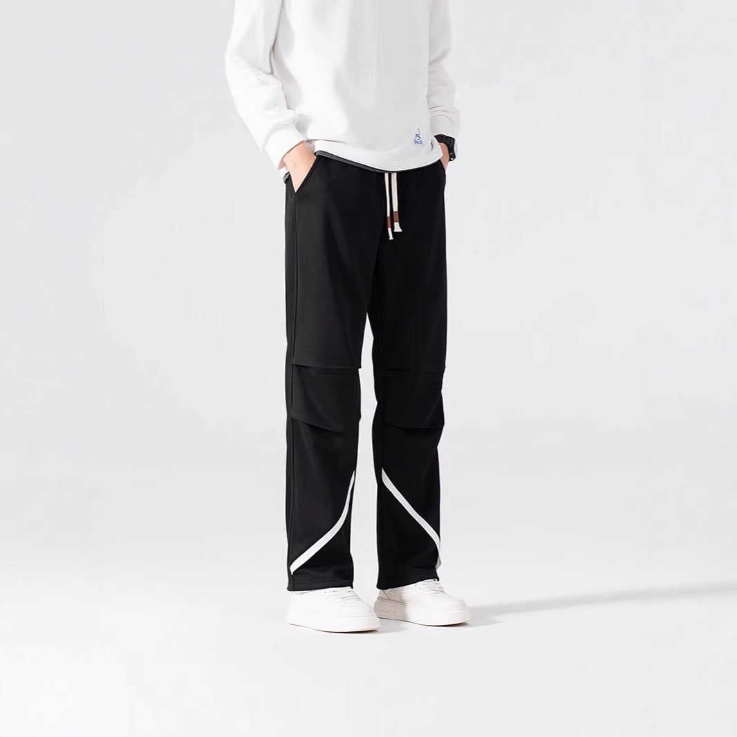 Herren modische Sportpants mit innovativem Schnitt und praktischen Taschen Echoarchiv
