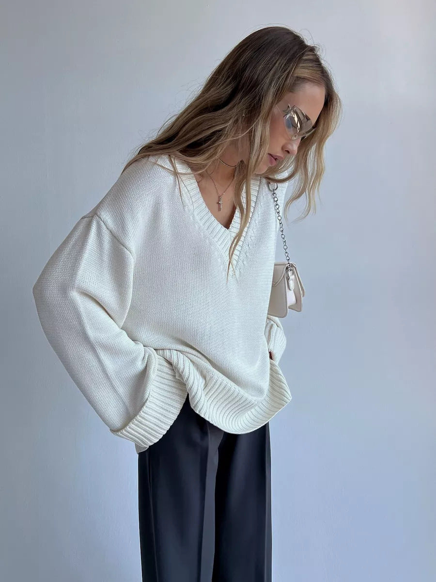 Damen nan oversized Feinstrickpullover mit tiefem V-Ausschnitt, gerippten Bündchen und lockerer Silhouette Echo Archiv