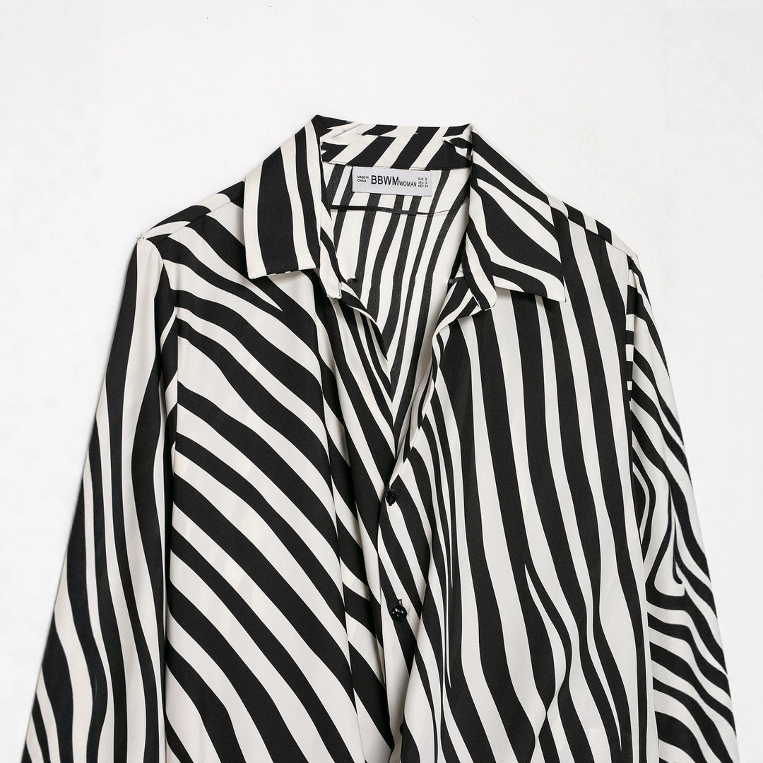 Damen Gestreifte Cropped-Bluse im Hemdstyle mit Federbesatz Echoarchiv