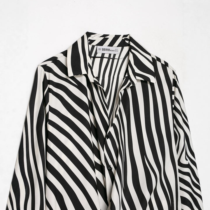 Damen Gestreifte Cropped-Bluse im Hemdstyle mit Federbesatz Echoarchiv