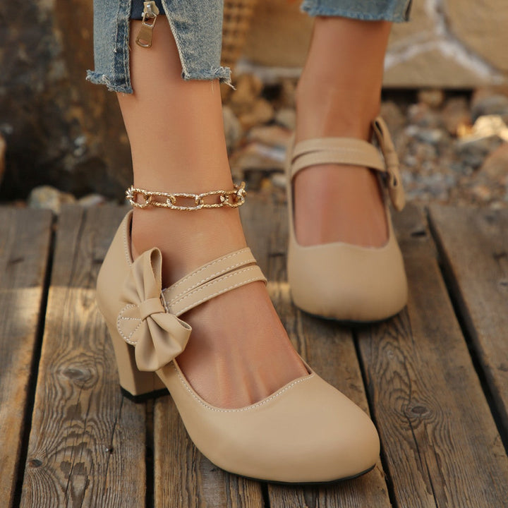 Damen Mary Jane Pumps mit modischer Schleifenapplikation und glänzender Oberfläche Echoarchiv