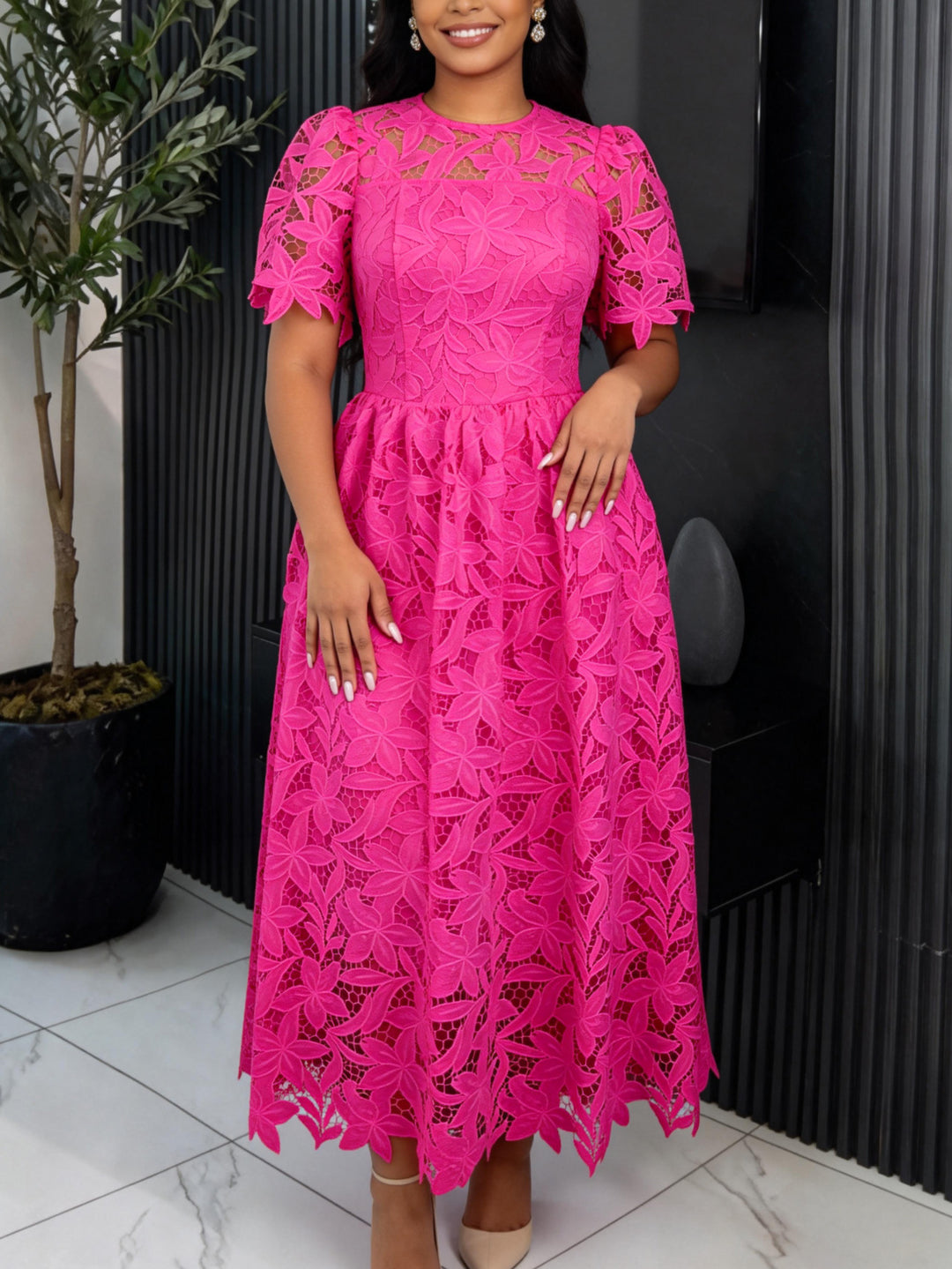 Damen Spitzen-Maxikleid mit floralem Design Echo Archiv