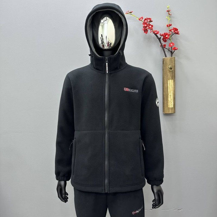Herren Fleece-Kapuzenjacke mit windabweisender Oberfläche und Reißverschlusstaschen Echo Archiv