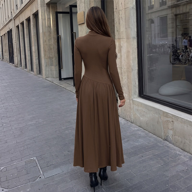 Damen Elegantes Maxikleid mit langen Ärmeln und hohem Kragen Echo Archiv