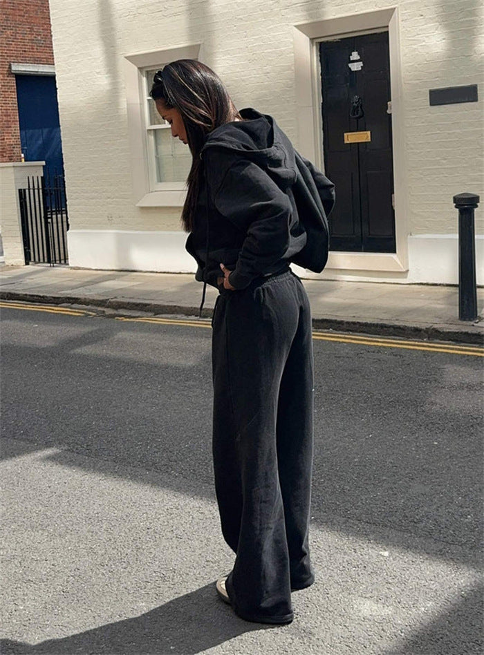 Damen gekürztes Kapuzen-Sweatshirt mit Oversize-Ärmeln und high-waist Wide-Leg Freizeithose – Auréline