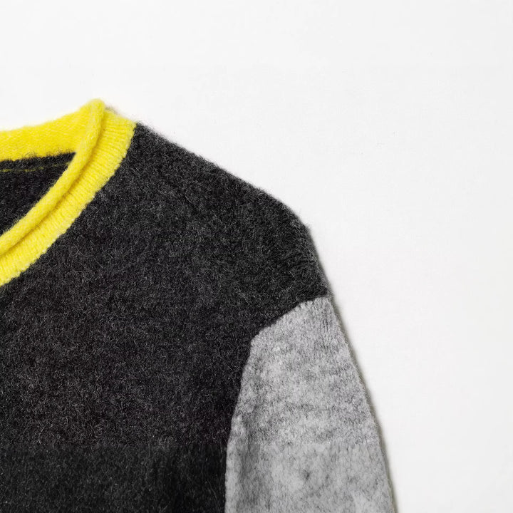 Damen Cardigan mit kontrastfarbener Knopfleiste und zweifarbigen Ärmeln Echoarchiv
