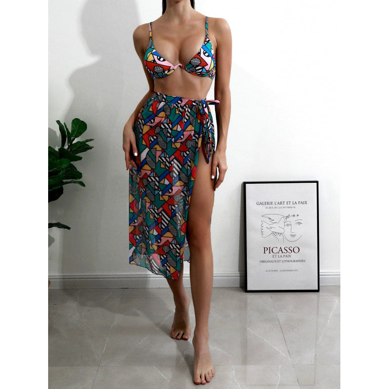 Damen Bikini-Set mit modischem Wickelrock und buntem Grafikdruck Echo Archiv