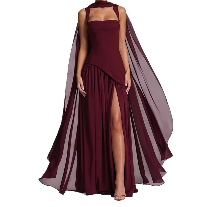 Damen Elegantes Maxikleid mit asymmetrischem Schnitt und fließendem Cape Echo Archiv
