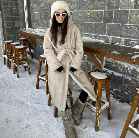 Damen Langer Teddy-Kunstfellmantel mit Bindegürtel und Oversize-Silhouette Echo Archiv