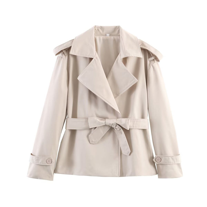 Damen kurzer Trenchcoat mit Taillengürtel, doppelreihiger Front und Schulterklappen Echo Archiv