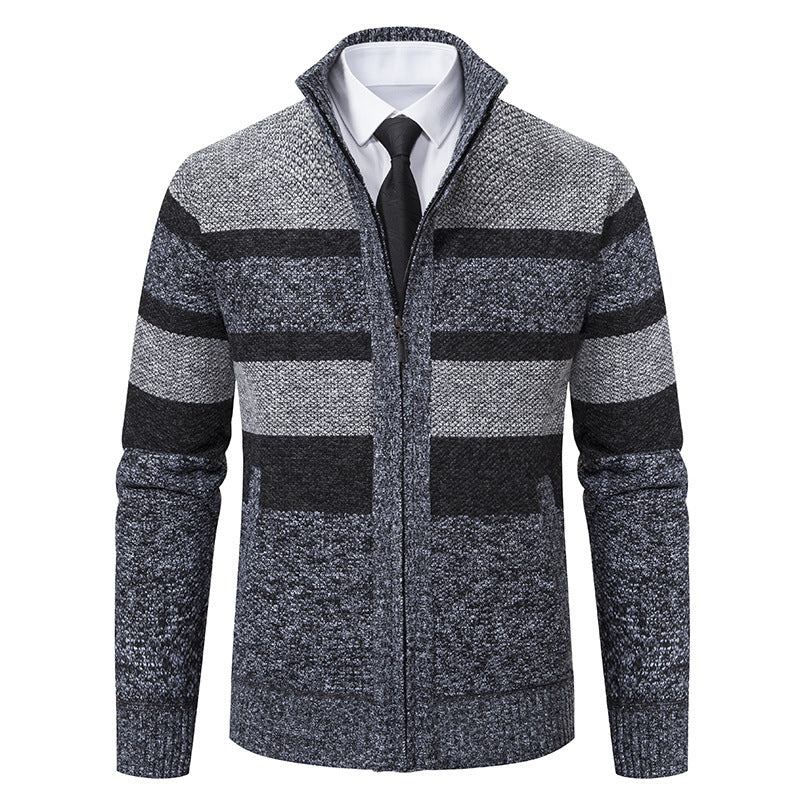 Herren modischer Strickjacke mit hohem Kragen und gestreiftem Design Echoarchiv
