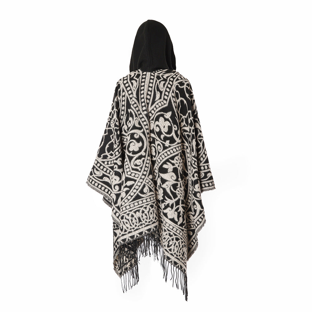 Damen Kapuzen-Ruana aus Wollmix mit Ornament-Jacquard und Fransen – Avérine