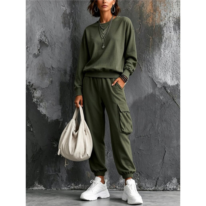 Damen Lounge-Set mit Rundhals-Sweatshirt und Cargo-Jogger aus French-Terry – Mavelle