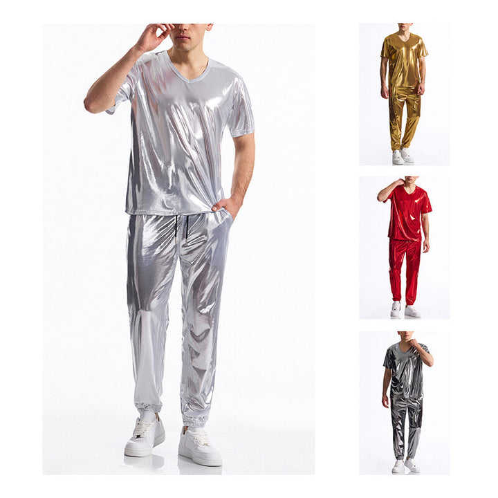 Herren glänzendes Sport-Outfit mit modernem V-Ausschnitt und elastischem Bund Echoarchiv