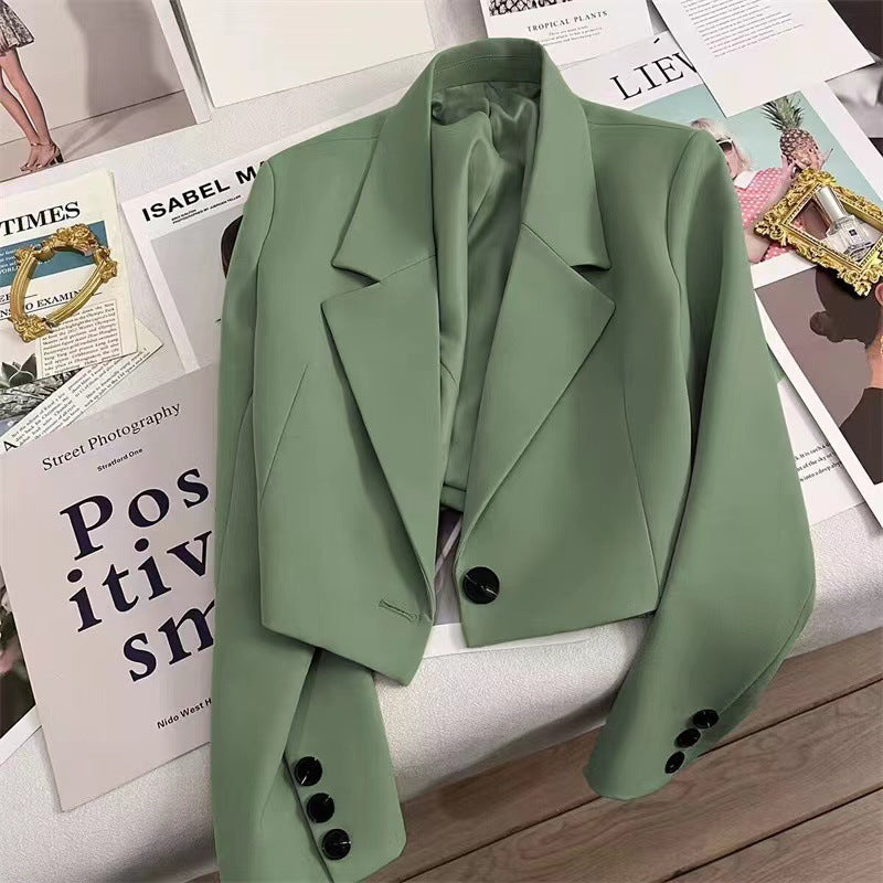 Damen nan kurzer taillierter Blazer mit markantem Revers und Ein-Knopf-Verschluss Echo Archiv