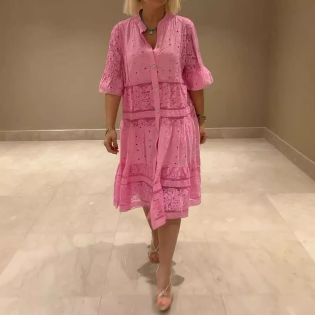 Damen nan romantisches Midikleid mit Broderie-Anglaise, durchgeknöpftem Oberteil, Stehkragen, halblangen Volantärmeln und stufigem Saum Echo Archiv
