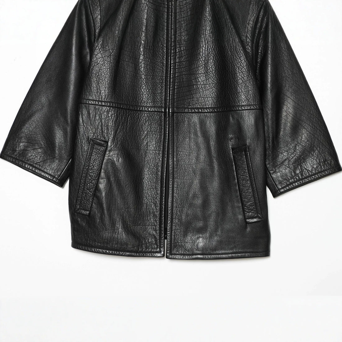 Damen Kurzarm-Lederimitatjacke mit Rundhalsausschnitt, geradem Schnitt und Eingrifftaschen Echo Archiv