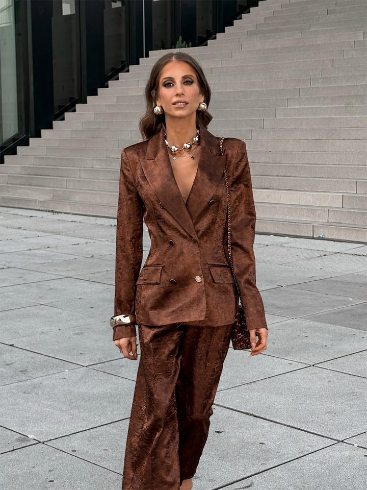 Damen Doppelreihiges Samt-Blazer und Cropped-Hose Co-Ord-Set Echoarchiv