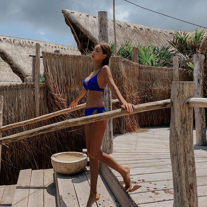 Damen Bikini-Set mit verstellbaren Bändern und schickem Schlitz Echo Archiv