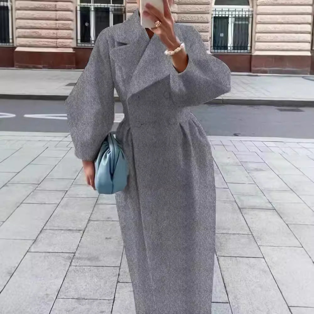 Damen nan taillierter Doppelreihiger Trenchcoat mit weitem Ärmel und hohem Beinschlitz Echo Archiv