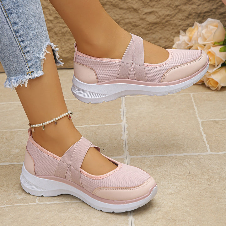 Damen Sportive Mary-Jane-Sneaker mit elastischem Kreuzriemen Echoarchiv