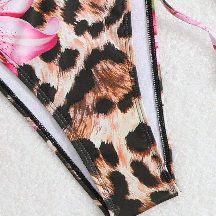 Damen Bikini-Set mit elegantem Leopardenmuster und verspielten Blumendetails Echo Archiv