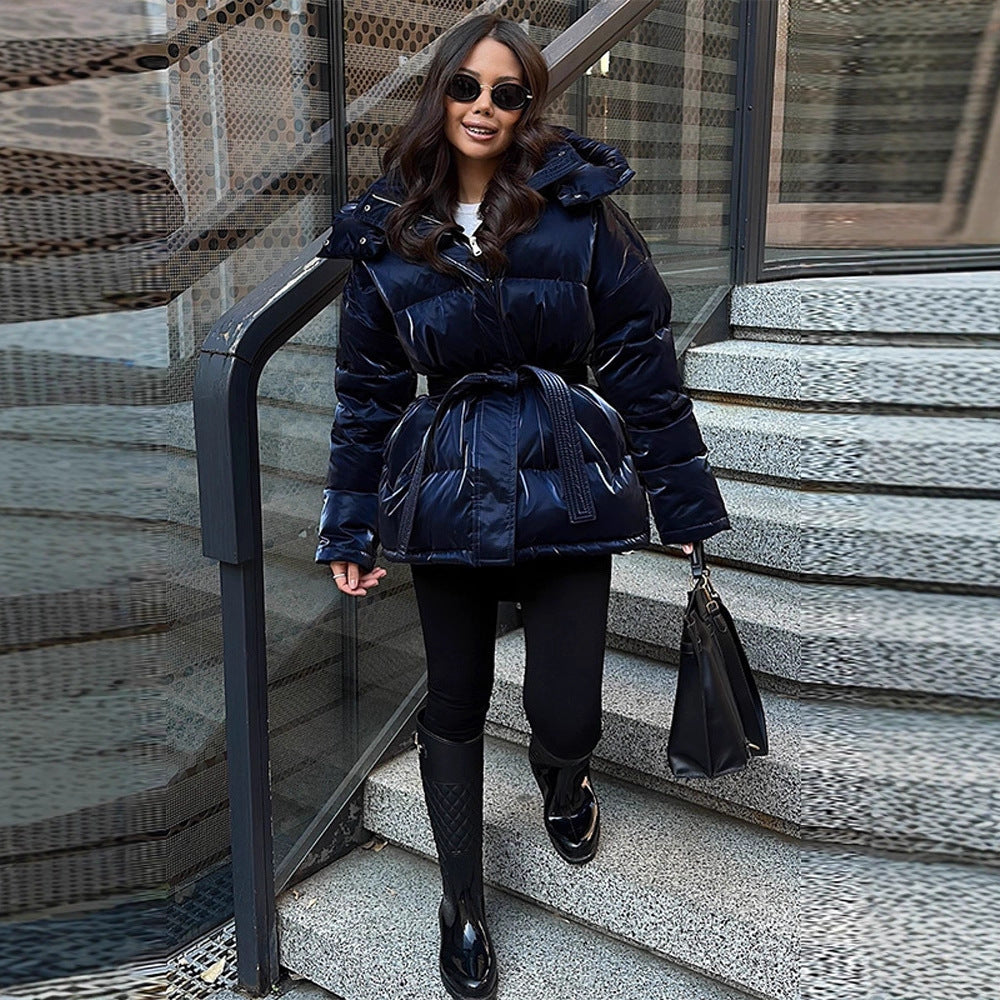 Damen wattierte Kapuzen-Steppjacke mit Taillengürtel Echo Archiv