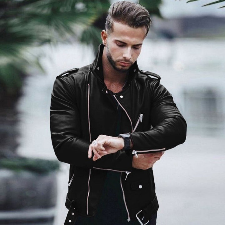 Herren nan stylische Bikerjacke aus Kunstleder mit asymmetrischem Reißverschluss und tailliertem Schnitt Echo Archiv