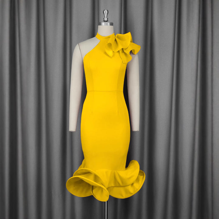 Damen Elegantes Abendkleid mit asymmetrischem Design und voluminösem Rüschenakzent Echo Archiv