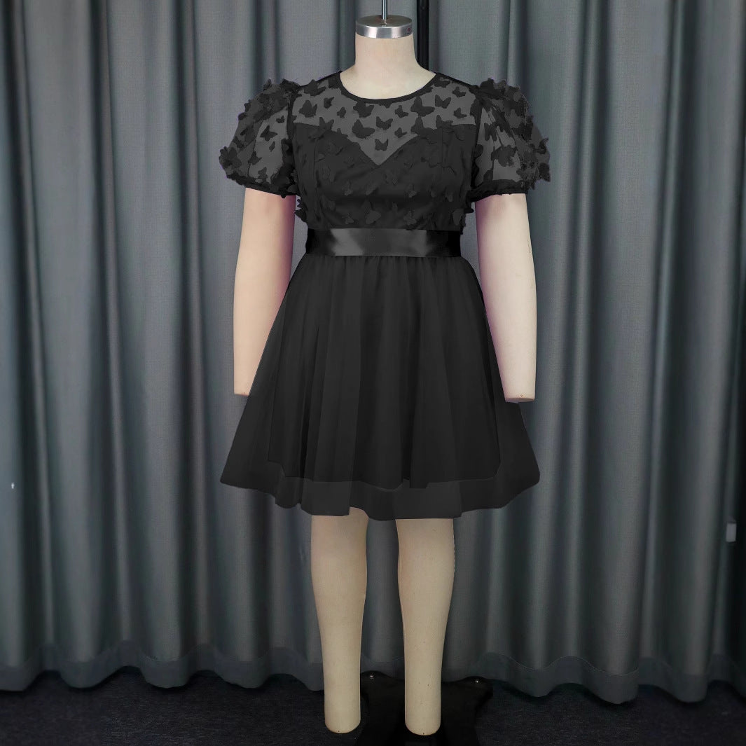 Damen Festliches Kleid mit transparenten Puffärmeln und zarten Schmetterlingsdetails Echo Archiv
