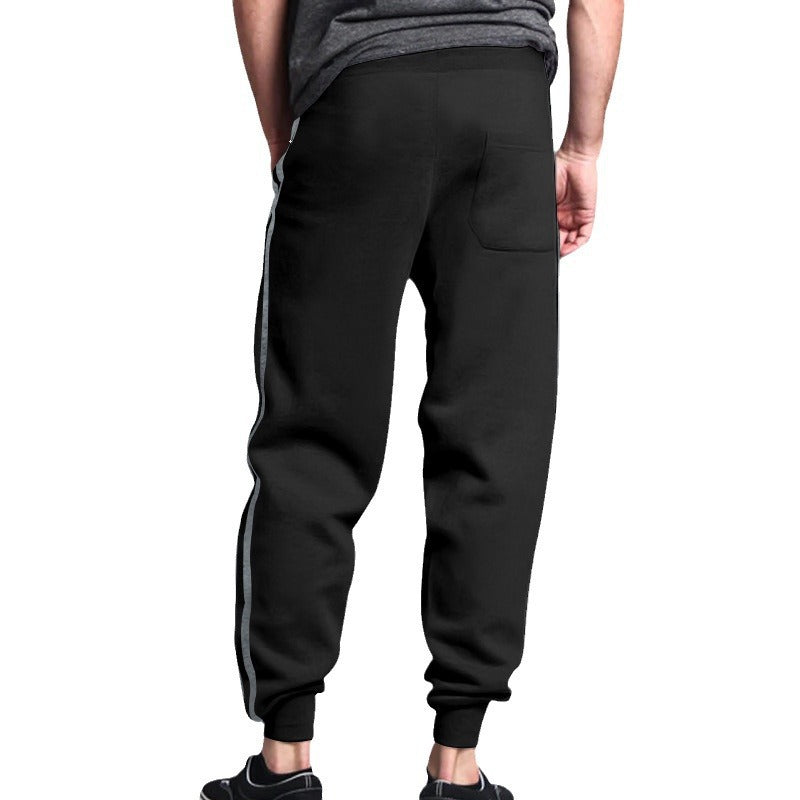 Herren Relaxed-Fit Jogginghose mit seitlichem Kontraststreifen, Elastikbund & Kordelzug – Sorevano