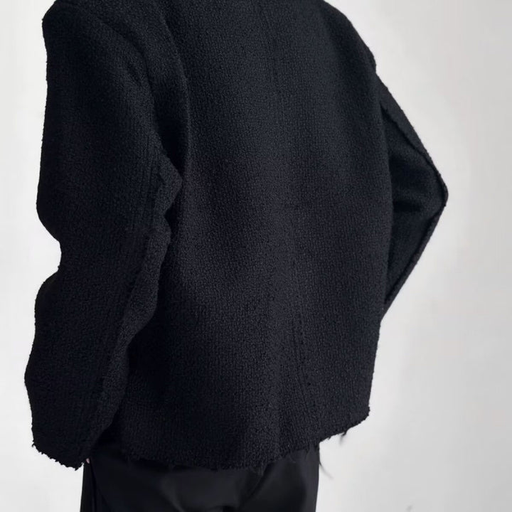 Damen Oversized Bouclé-Jacke ohne Kragen mit aufgesetzten Taschen und Raw‑Edge-Details Echoarchiv