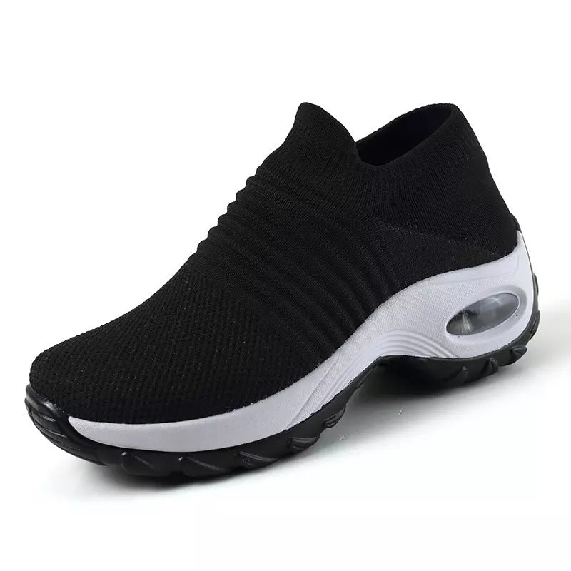 Damen Slip-On Strick-Sneaker mit sockenähnlichem Schaft und Luftkissen-Plateausohle – Névara