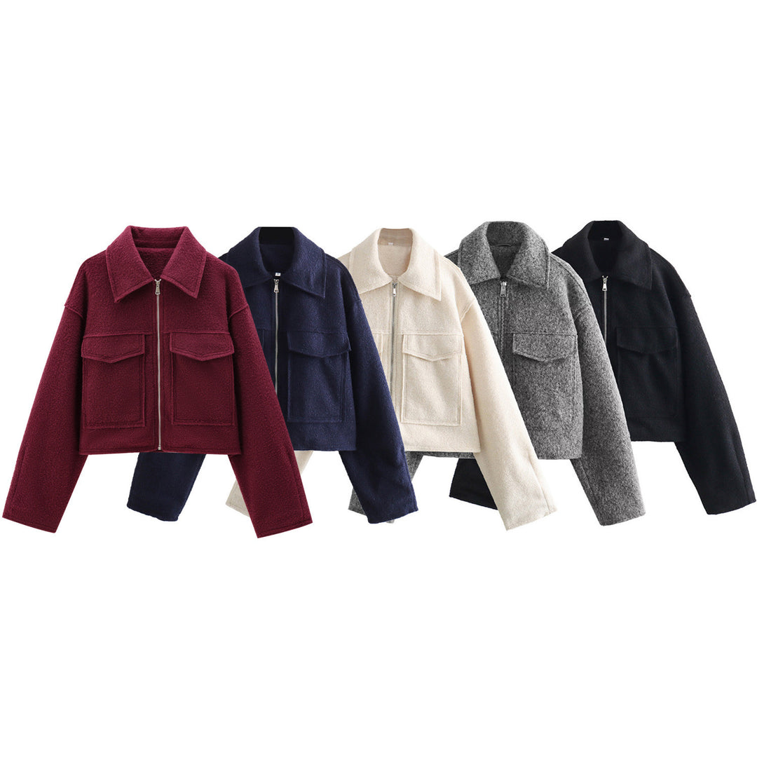 Damen Kurze Bouclé‑Jacke im Boxy‑Cut mit Reißverschluss und Pattentaschen Echo Archiv