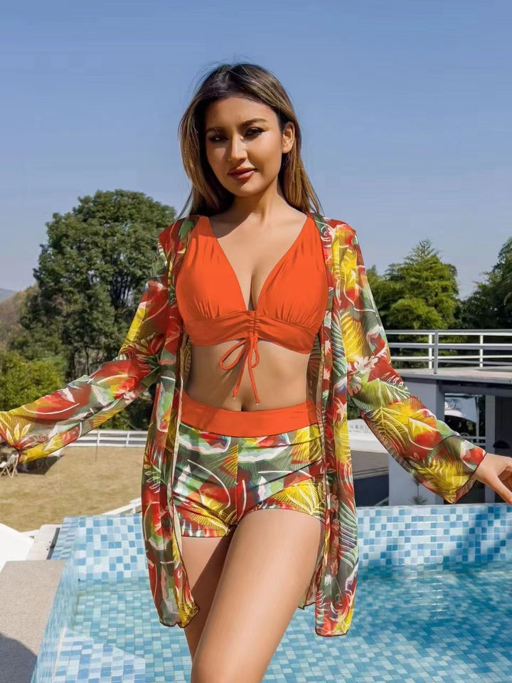 Damen Bikini-Set mit floralem Wickeloberteil und bequemen Shorts Echo Archiv