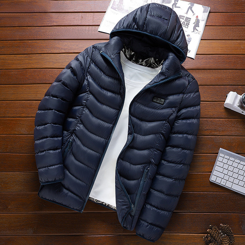 Herren Ultraleichte gesteppte Daunenjacke mit Kapuze, windabweisender Außenhaut und Packfunktion Echo Archiv