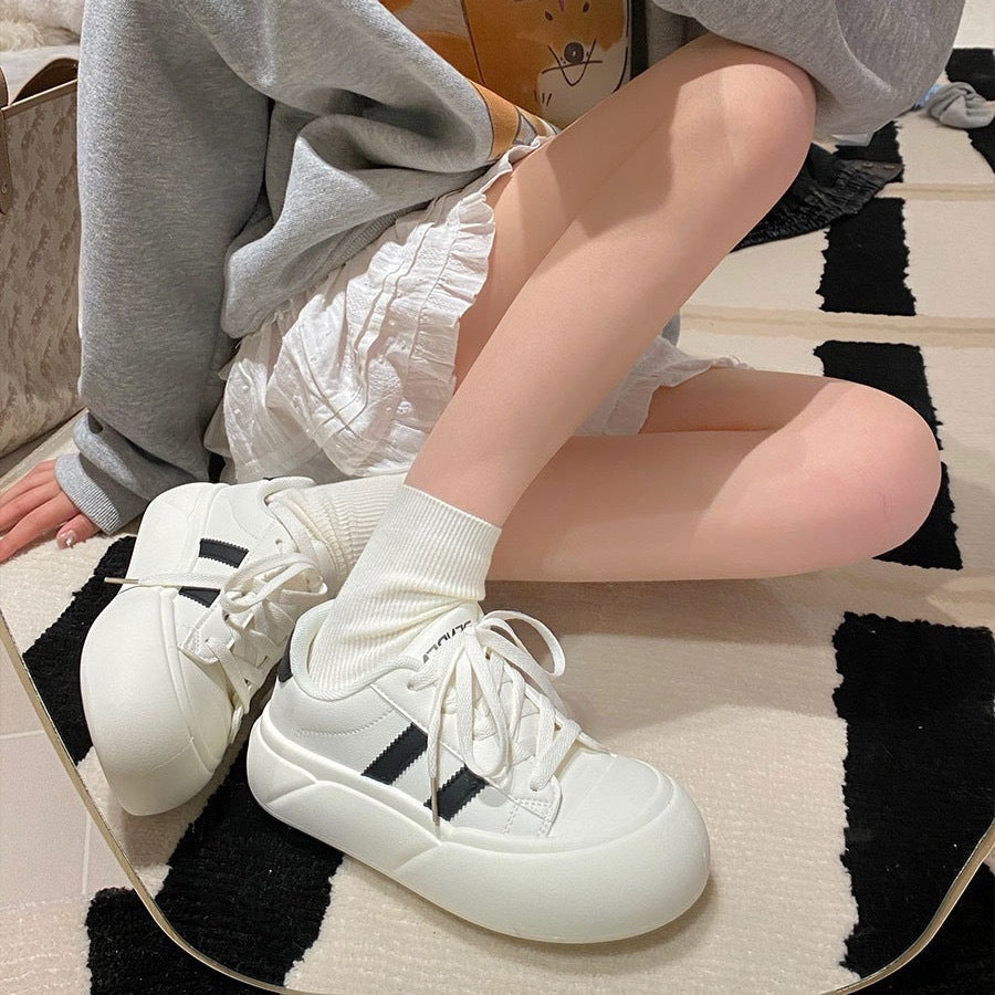 Damen Sportliche Sneakers mit gepolstertem Innenfutter und rutschfester Laufsohle Echo Archiv