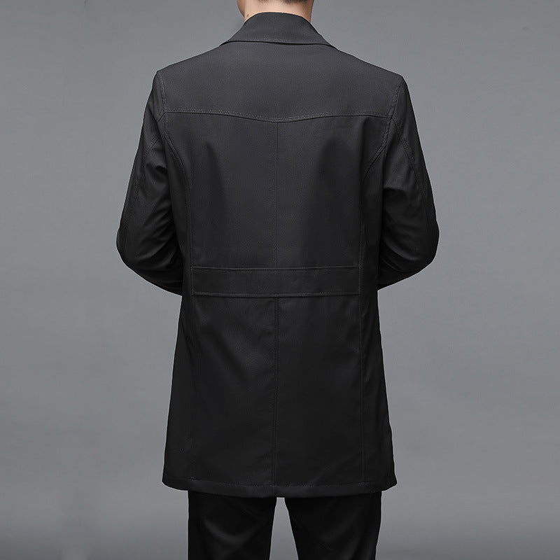 Herren Schmal geschnittener Trenchcoat mit Reverskragen und dezenter Knopfleiste Echoarchiv