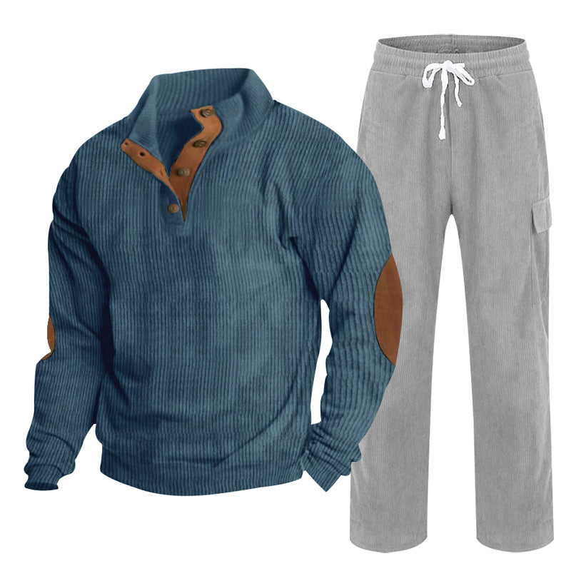 Herren nan Strick-Freizeitset mit Knopfleiste und Ellenbogenaufnähern sowie Cord-Cargohose Echo Archiv