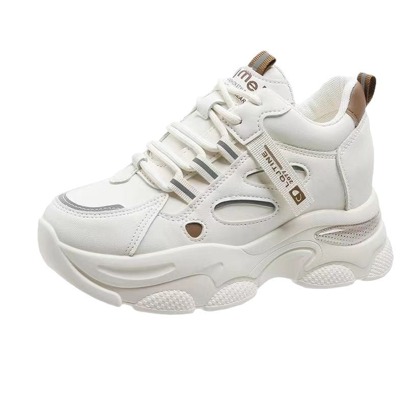 Damen Sportliche Sneakers mit luftiger Mesh-Oberfläche und robuster Sohle Echo Archiv