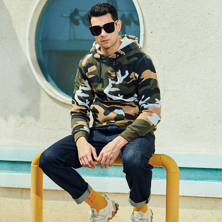 Herren lässiger Kapuzenpullover mit modernem Camouflage-Design Echoarchiv