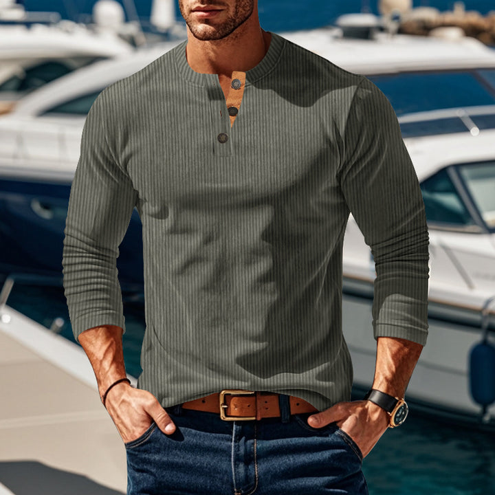 Herren Langarmshirt mit strukturiertem Stehkragen und praktischen Knopfdetails Echoarchiv