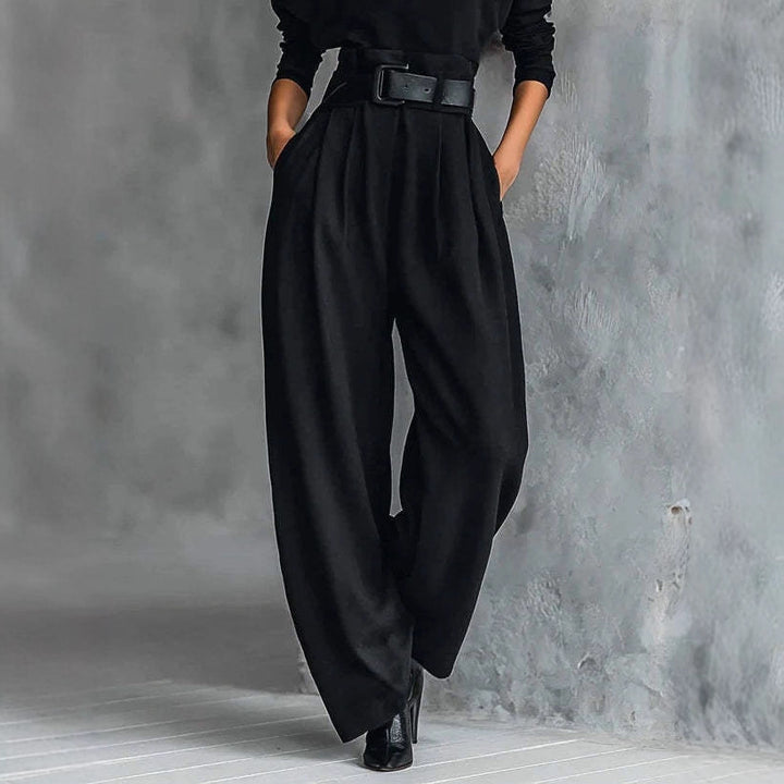 Damen nan elegante hochgeschnittene Plisseehose mit weitem Bein und Rollkragen-Feinstricktop Echo Archiv