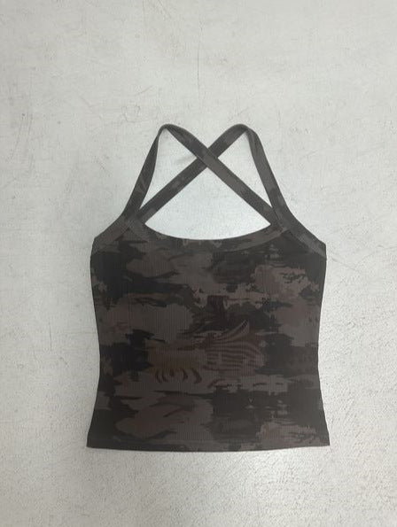 Damen sportliches Tanktop mit X-förmigem Rücken und Camouflage-Muster Echo Archiv