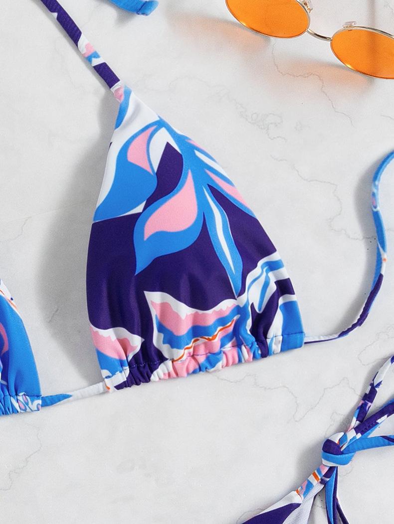 Damen Triangel-Bikini mit traumhaftem Blumendesign und raffinierten Schnürdetails Echo Archiv