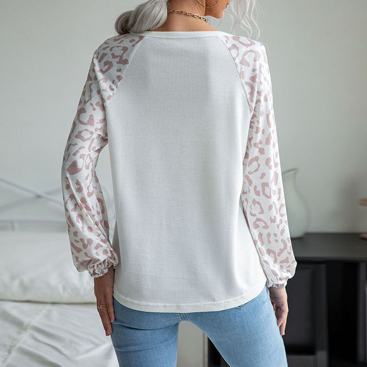 Damen Feinstrick-V‑Neck-Shirt mit Waffelstruktur und Chiffon-Leopardenärmeln Echoarchiv