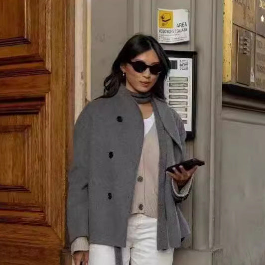 Damen modische Kurzjacke mit strukturiertem Gewebe und abgerundetem Saum Echoarchiv
