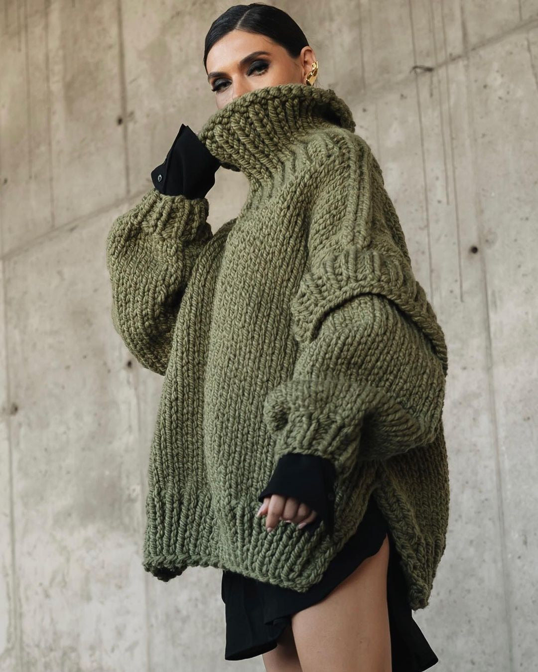 Damen Oversize Grobstrickpullover mit hohem Rollkragen Echoarchiv